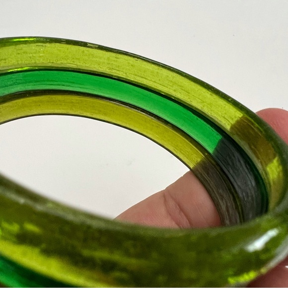 Set of 3 Olive Lime Green Textured Glass Bracelets Bangles - Picture 6 of 6